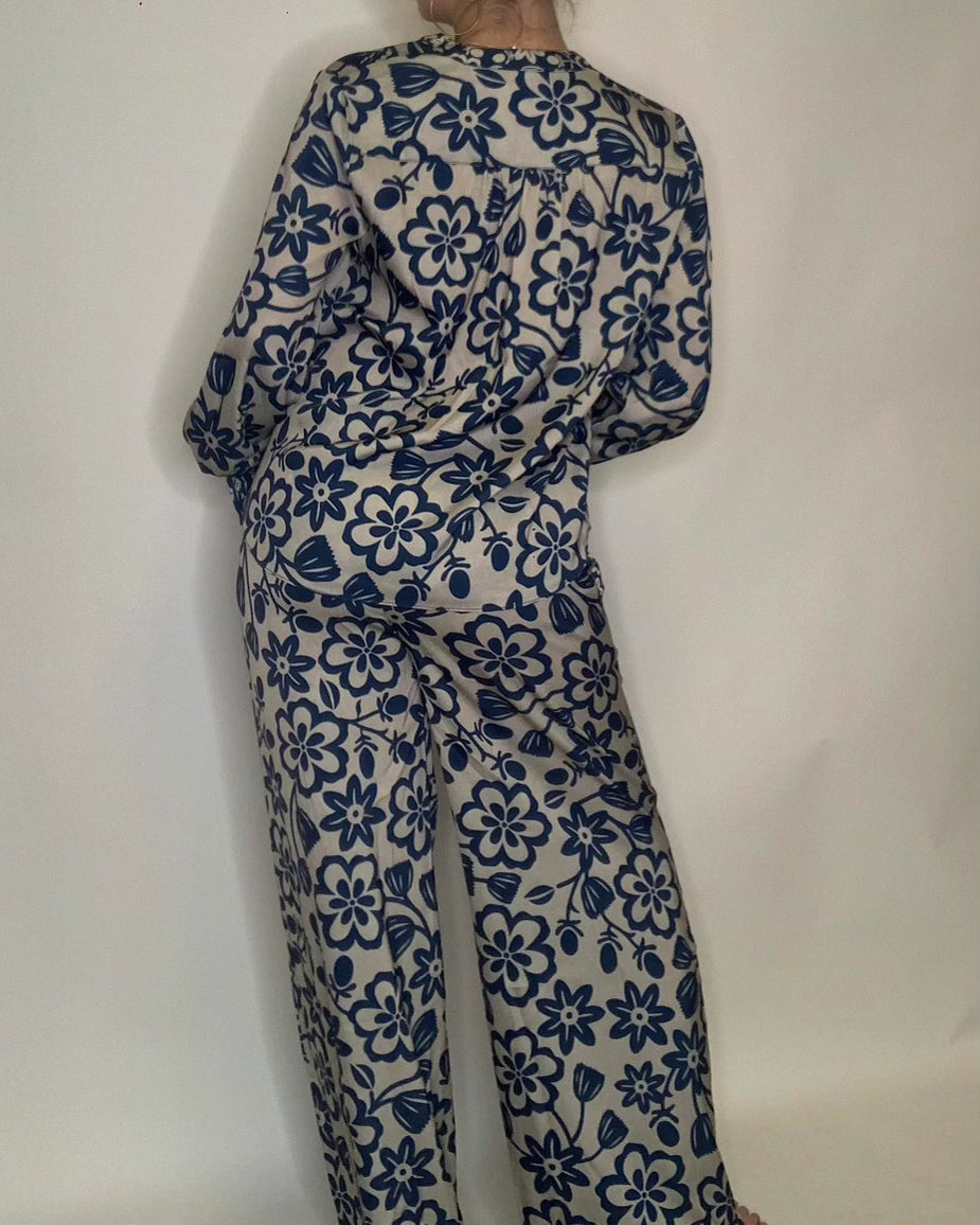 Blue Flower Print Set